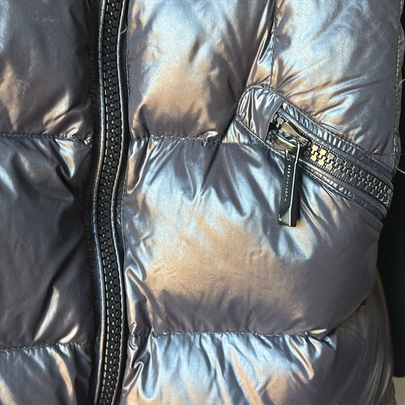 BCBG Max Azria Puffer Down filled coat size L - Picture 5 of 9
